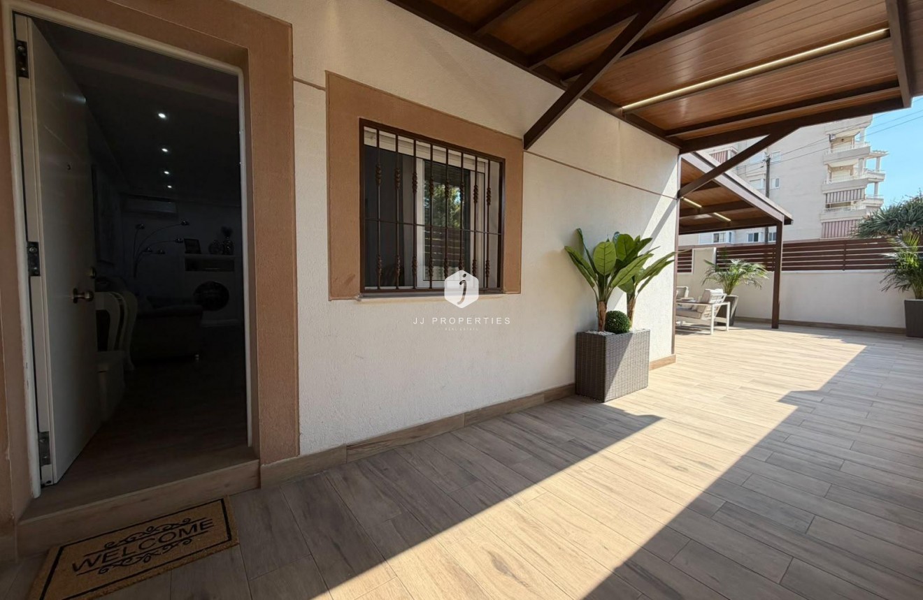 D'occasion - Chalet -
Torrevieja - Nueva Torrevieja