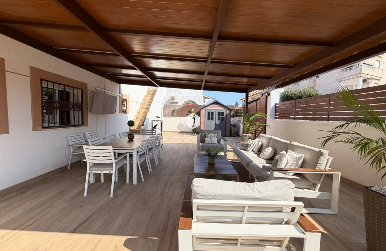 D'occasion - Chalet -
Torrevieja - Nueva Torrevieja