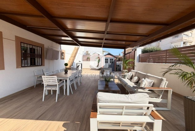 D'occasion - Chalet -
Torrevieja - Nueva Torrevieja