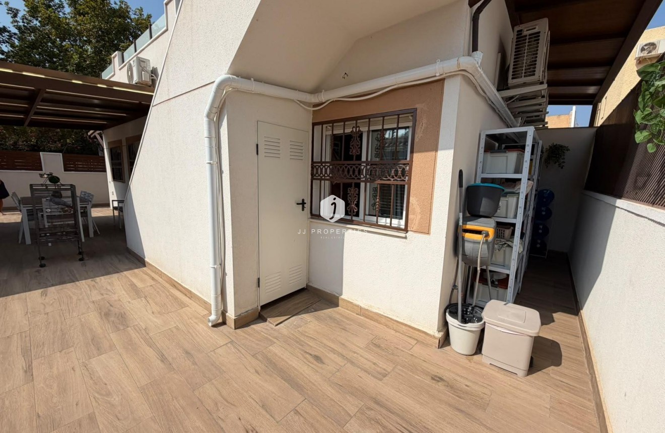 D'occasion - Chalet -
Torrevieja - Nueva Torrevieja