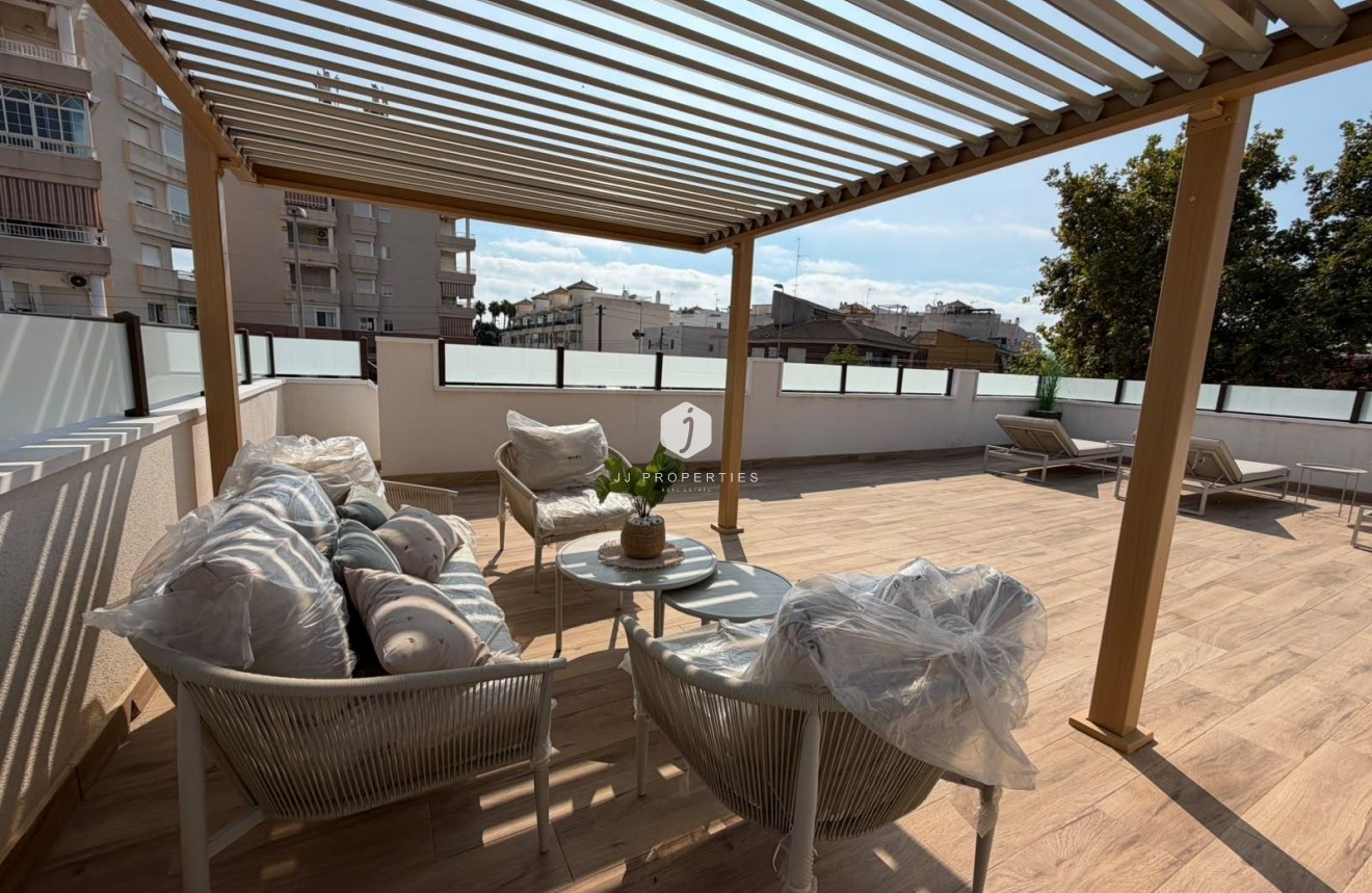 D'occasion - Chalet -
Torrevieja - Nueva Torrevieja