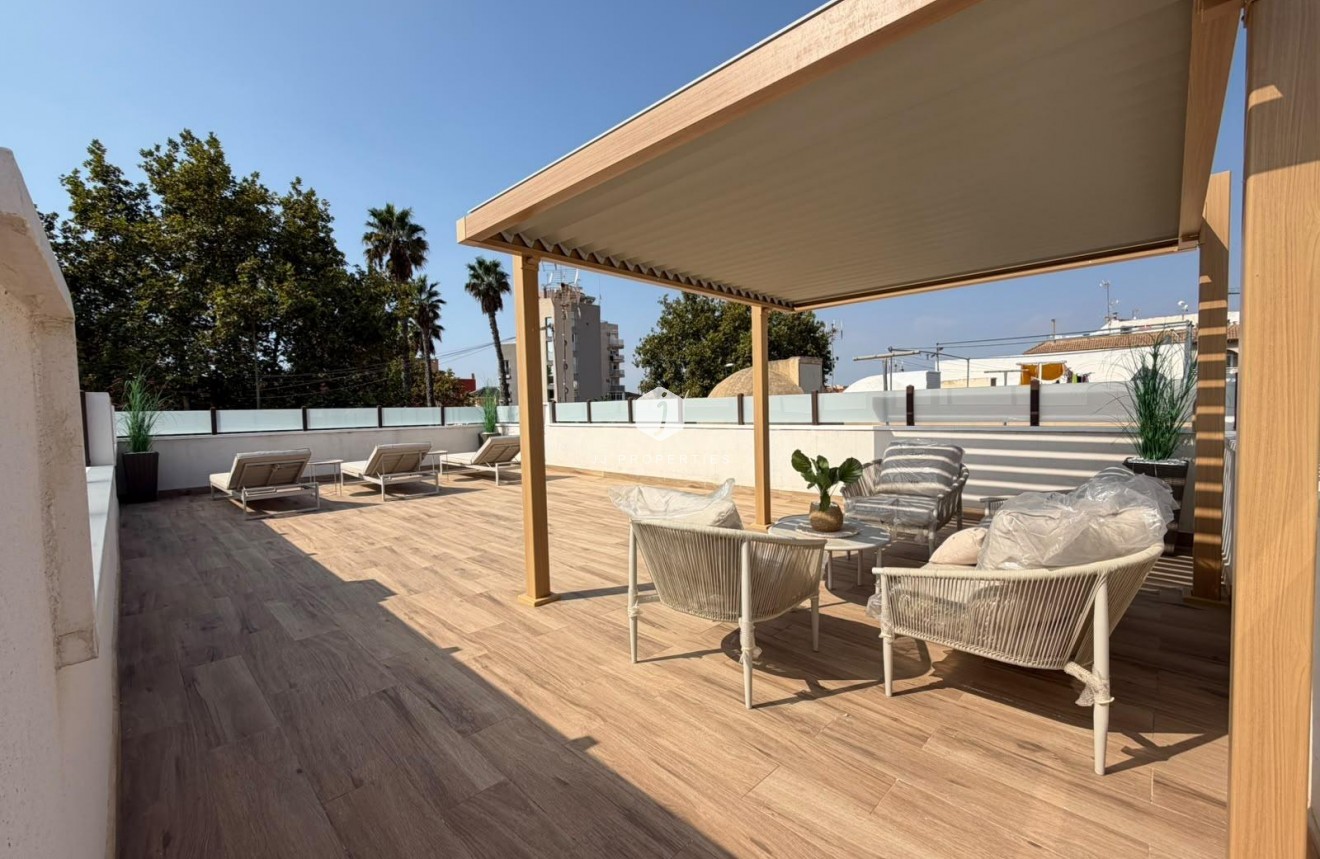D'occasion - Chalet -
Torrevieja - Nueva Torrevieja