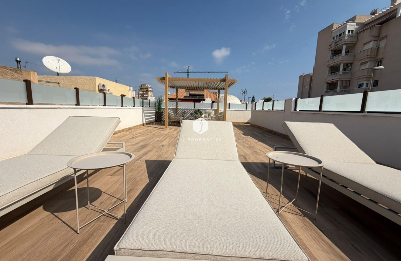 D'occasion - Chalet -
Torrevieja - Nueva Torrevieja