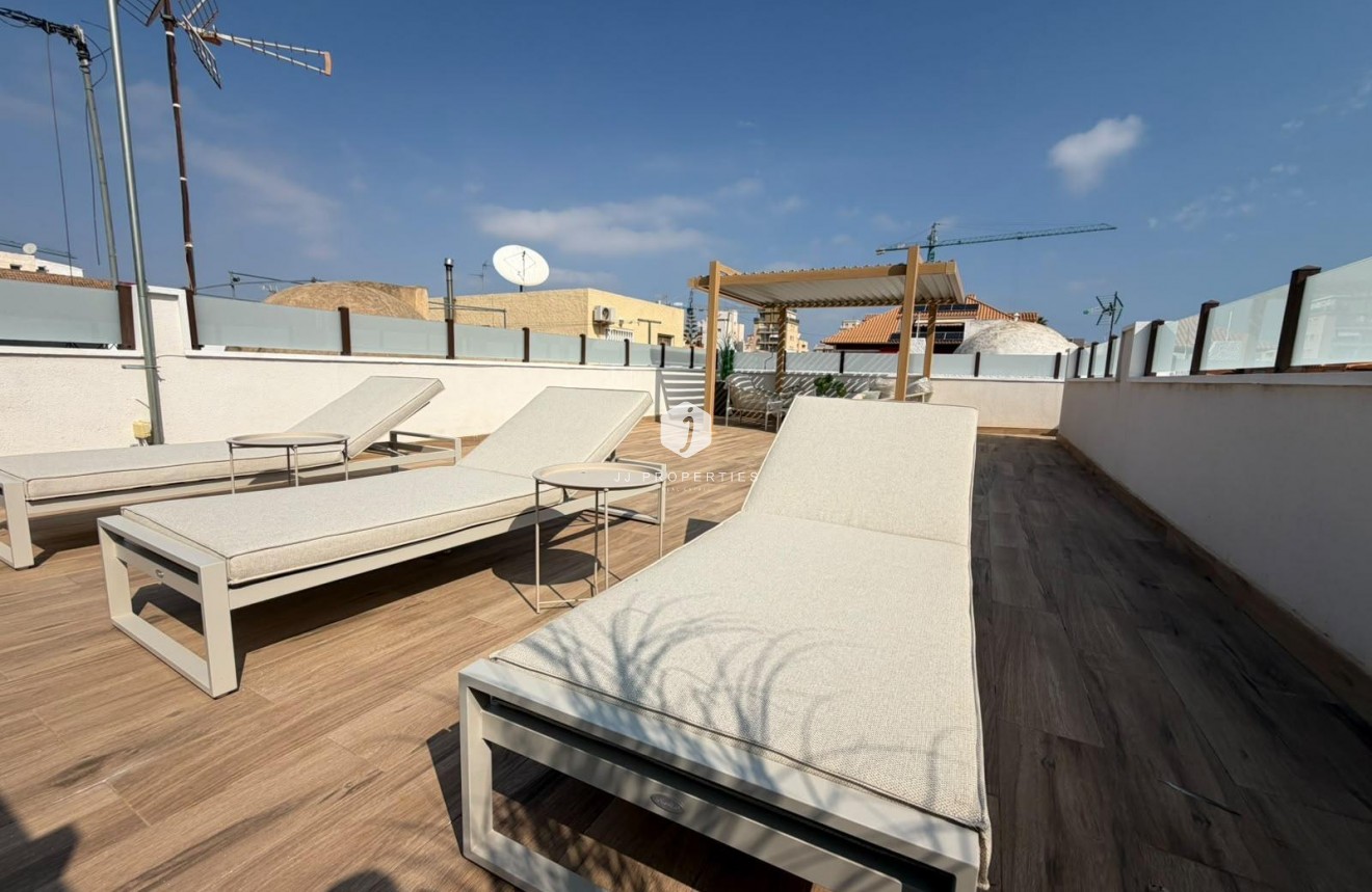 D'occasion - Chalet -
Torrevieja - Nueva Torrevieja