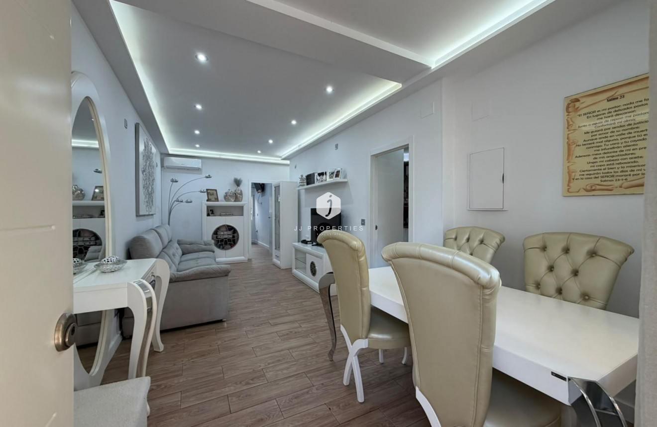 D'occasion - Chalet -
Torrevieja - Nueva Torrevieja
