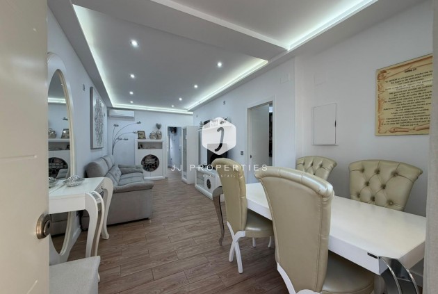 D'occasion - Chalet -
Torrevieja - Nueva Torrevieja