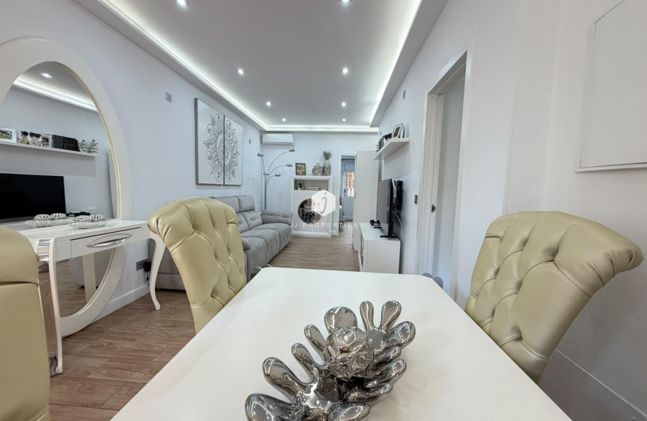 D'occasion - Chalet -
Torrevieja - Nueva Torrevieja