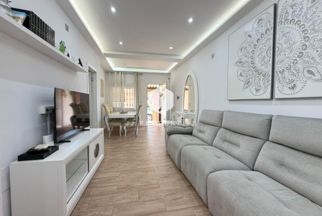 D'occasion - Chalet -
Torrevieja - Nueva Torrevieja