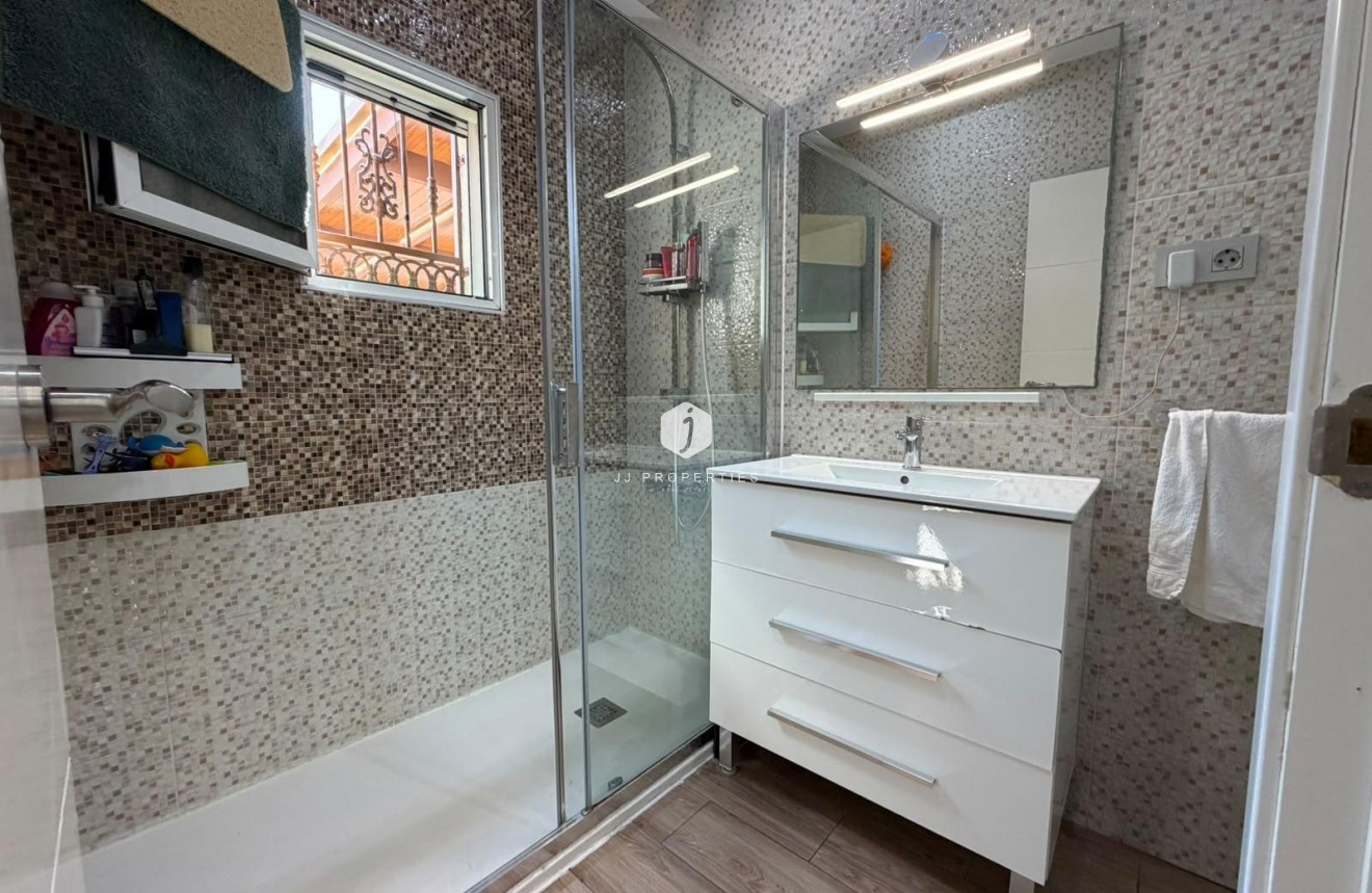D'occasion - Chalet -
Torrevieja - Nueva Torrevieja
