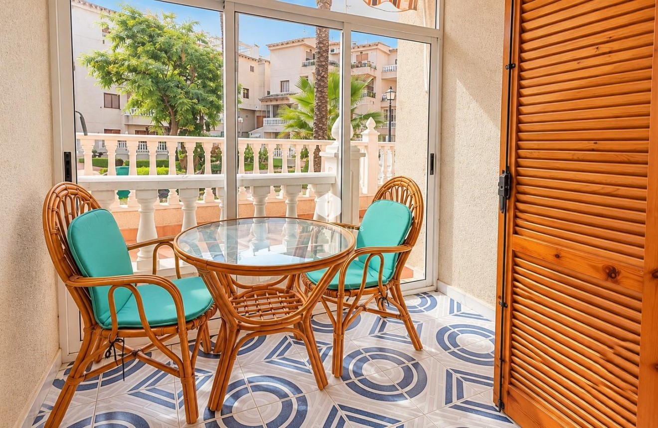Segunda mano - Apartamento / piso -
Torrevieja - Playa de los Locos