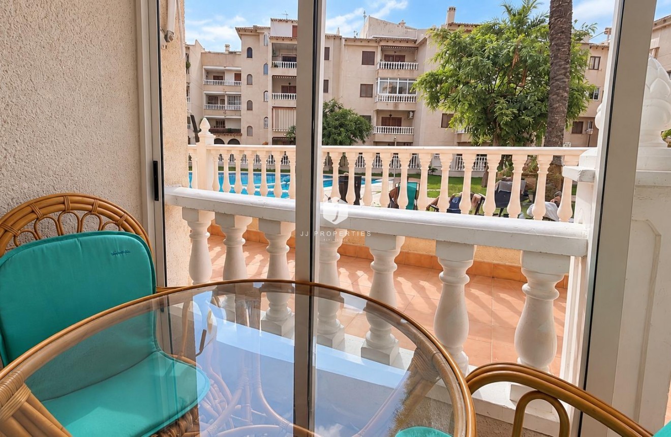 Segunda mano - Apartamento / piso -
Torrevieja - Playa de los Locos