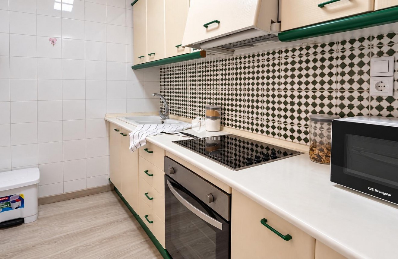 Segunda mano - Apartamento / piso -
Torrevieja - Playa de los Locos