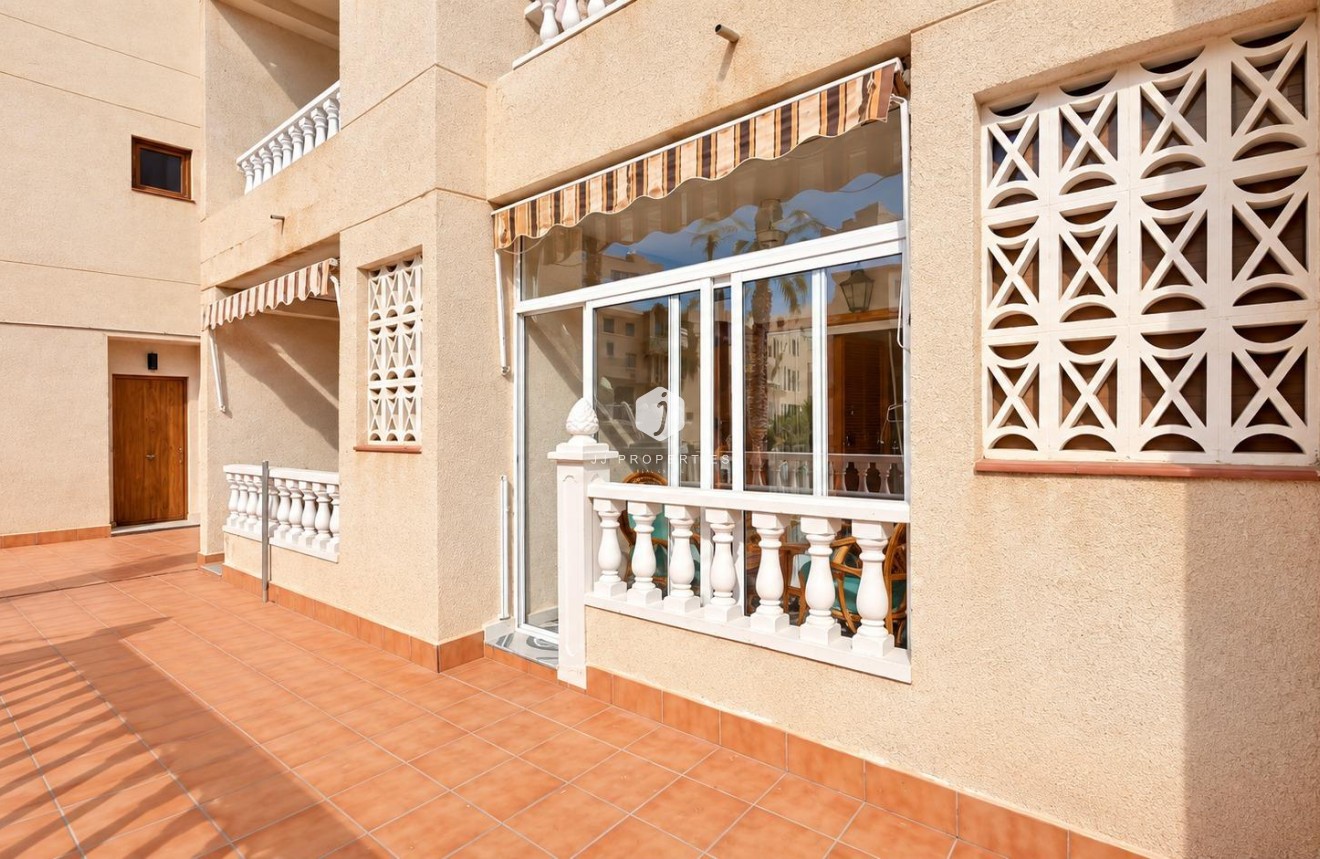 Segunda mano - Apartamento / piso -
Torrevieja - Playa de los Locos