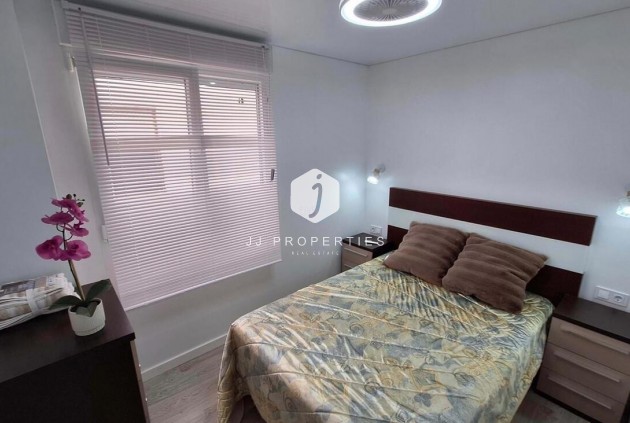 Aus zweiter Hand - Wohnung -
Torrevieja - Playa Acecion