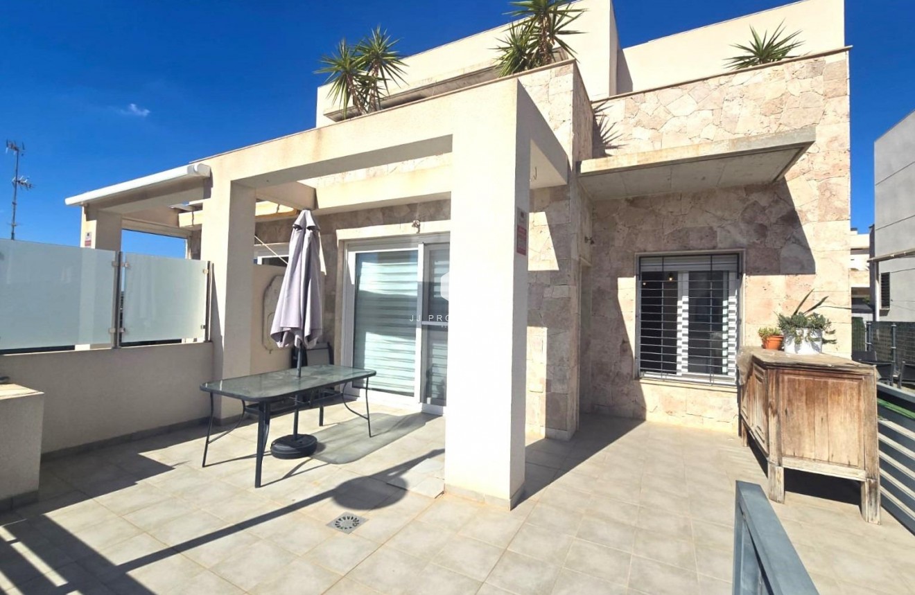 Z drugiej ręki - Dupleks -
Torrevieja - Sector 25