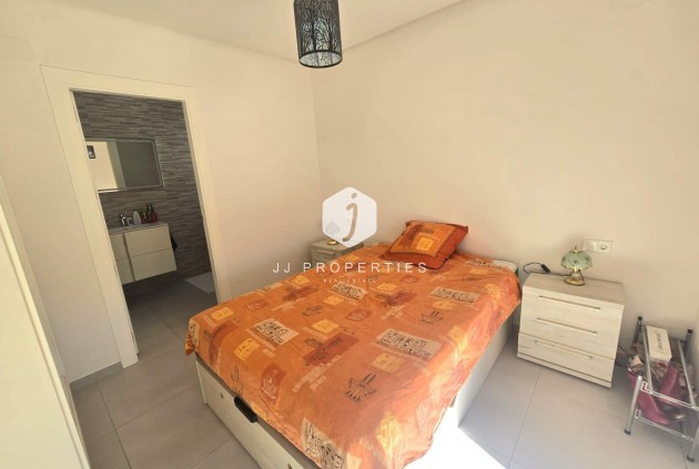 Z drugiej ręki - Dupleks -
Torrevieja - Sector 25