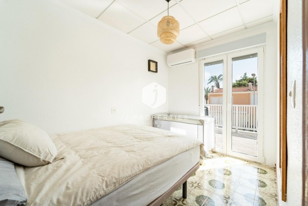 D'occasion - Duplex -
Torrevieja - Playa de los Naufragos