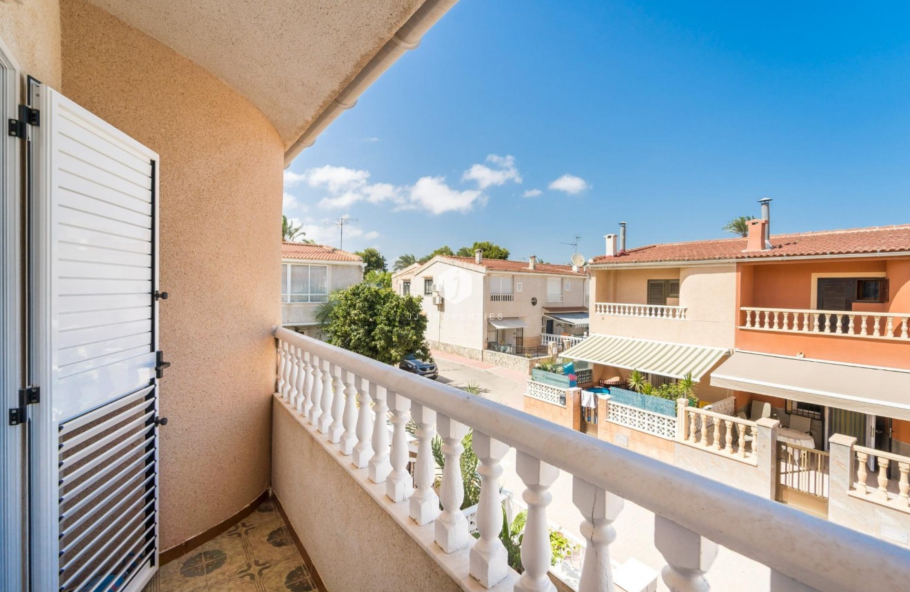 D'occasion - Duplex -
Torrevieja - Playa de los Naufragos
