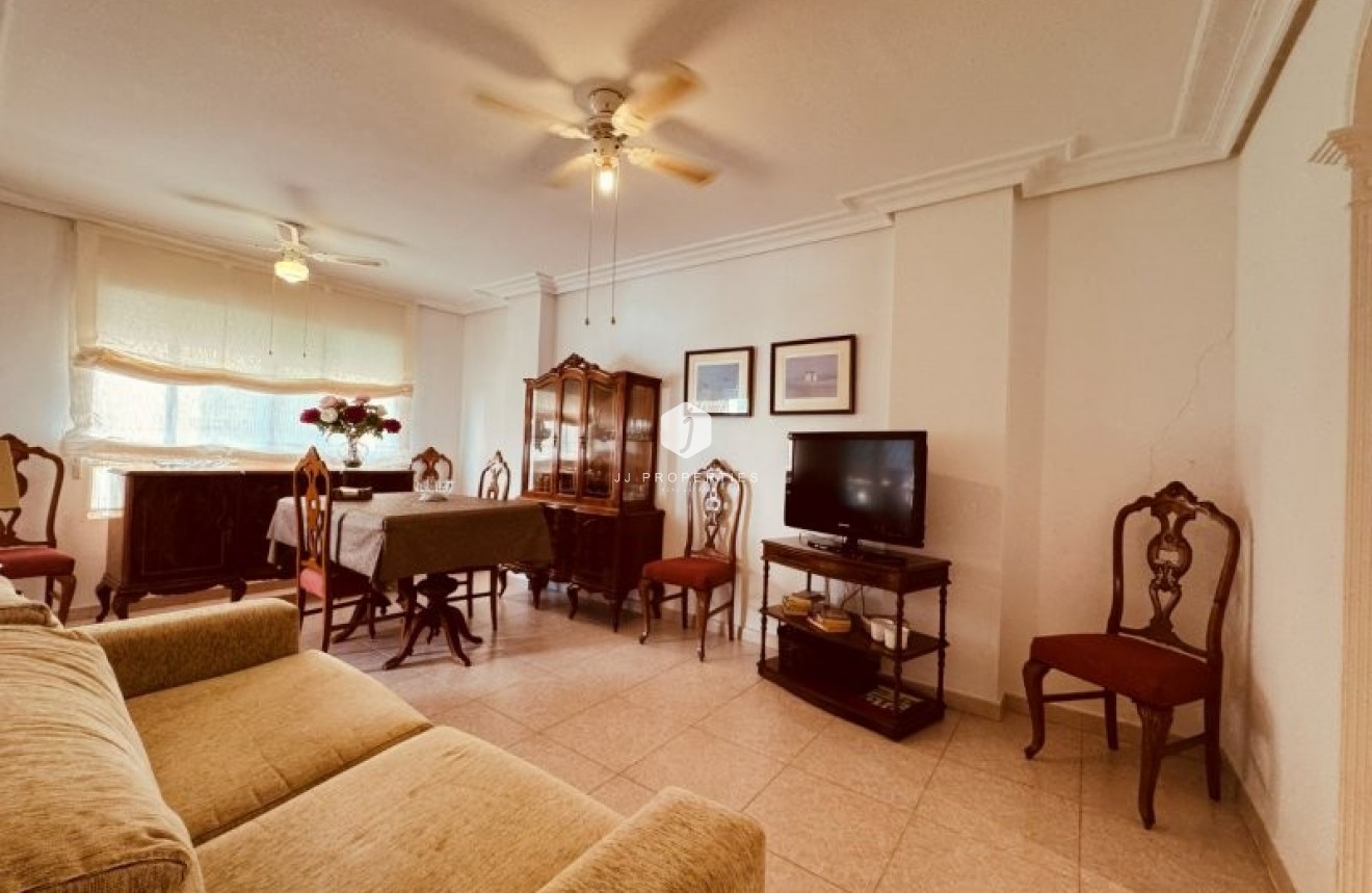 Resale - Apartment / flat -
La Mata - Costa Blanca