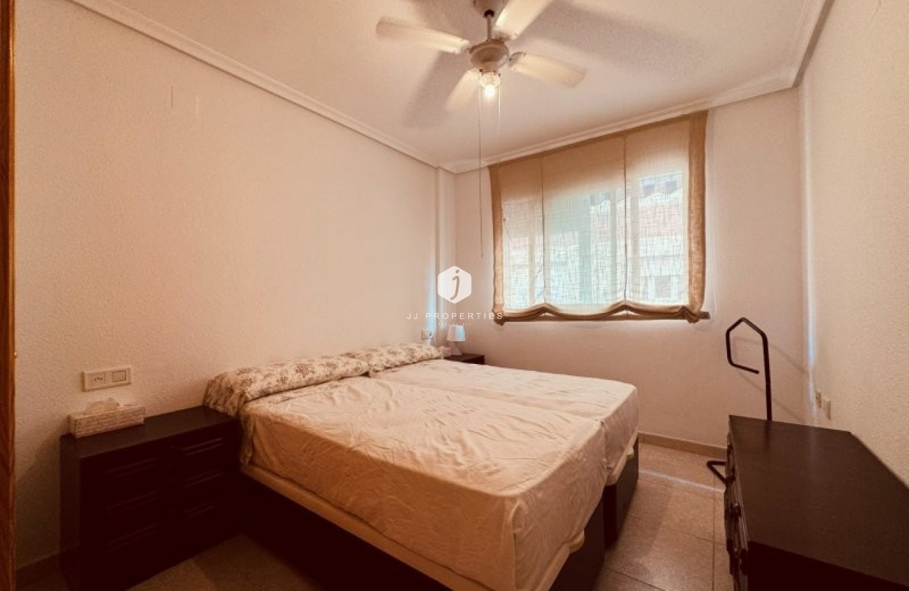 Resale - Apartment / flat -
La Mata - Costa Blanca