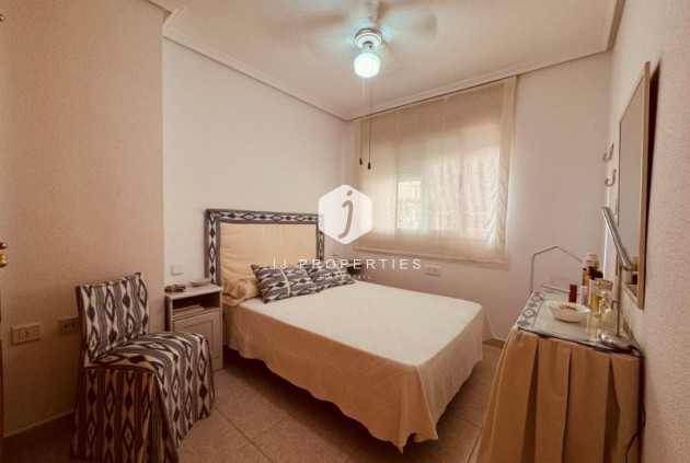Resale - Apartment / flat -
La Mata - Costa Blanca