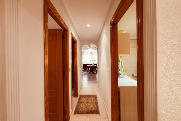 Resale - Apartment / flat -
La Mata - Costa Blanca