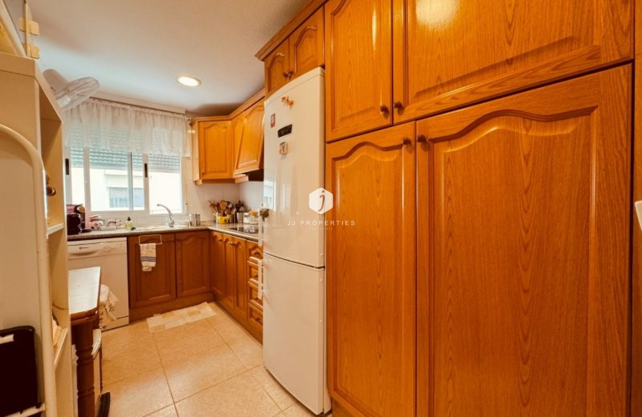 Resale - Apartment / flat -
La Mata - Costa Blanca