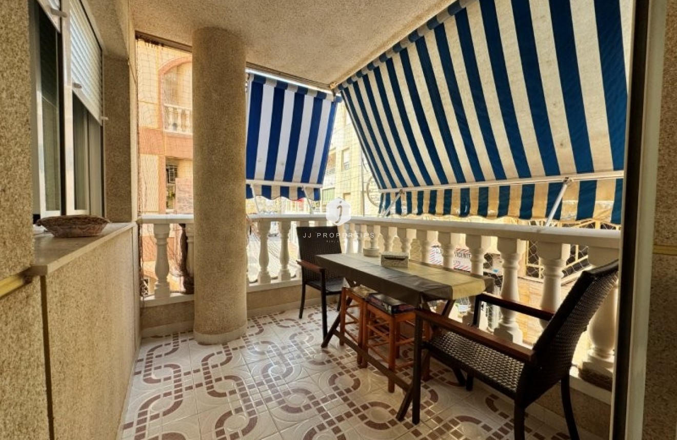 Resale - Apartment / flat -
La Mata - Costa Blanca