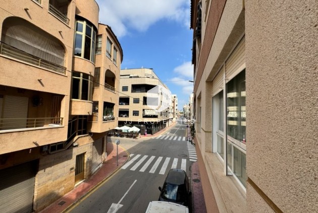 Resale - Apartment / flat -
La Mata - Costa Blanca