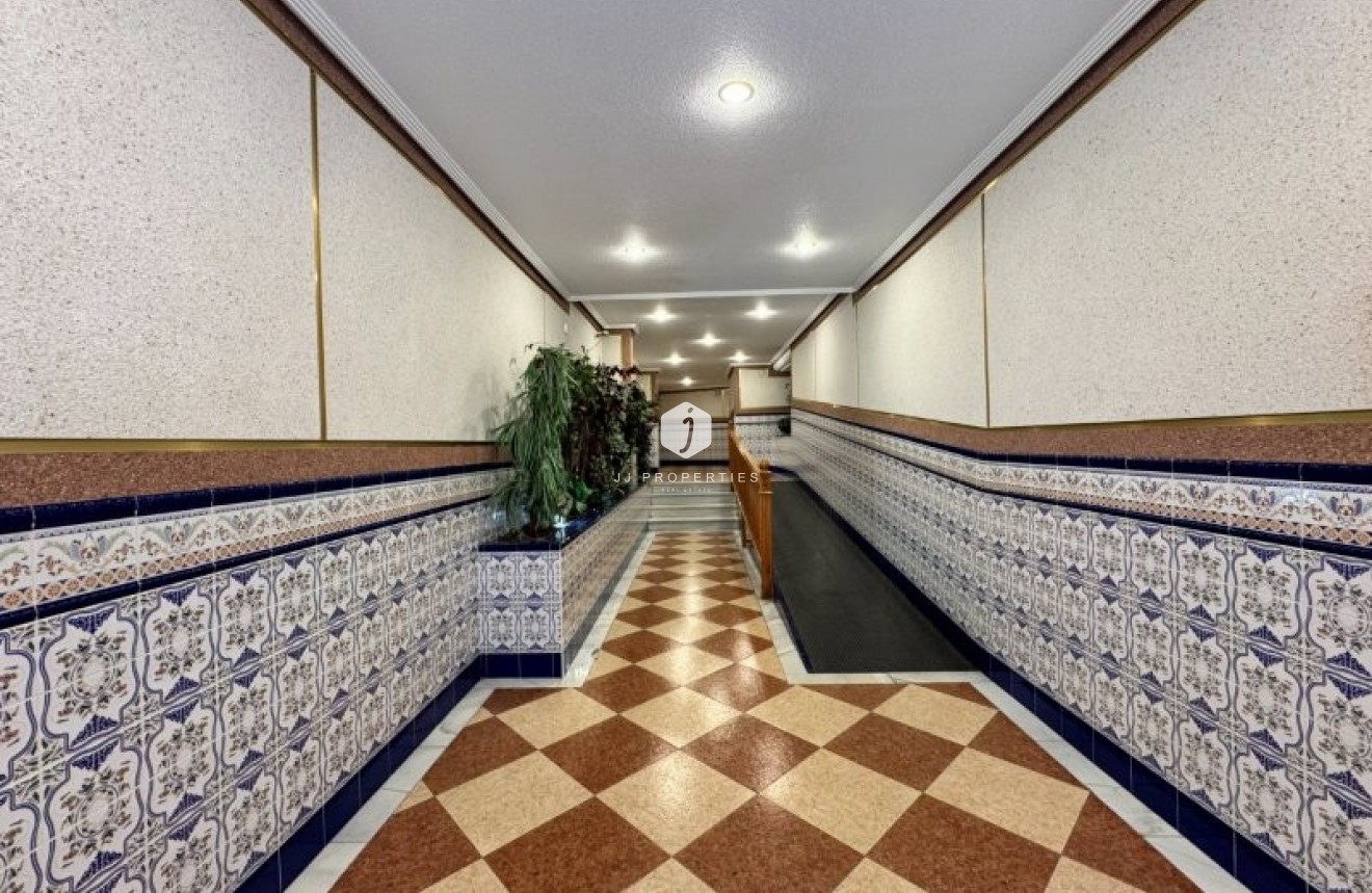 Resale - Apartment / flat -
La Mata - Costa Blanca