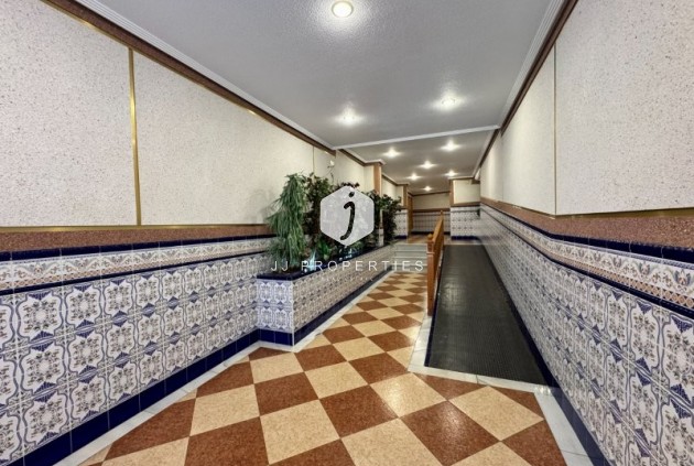 Resale - Apartment / flat -
La Mata - Costa Blanca