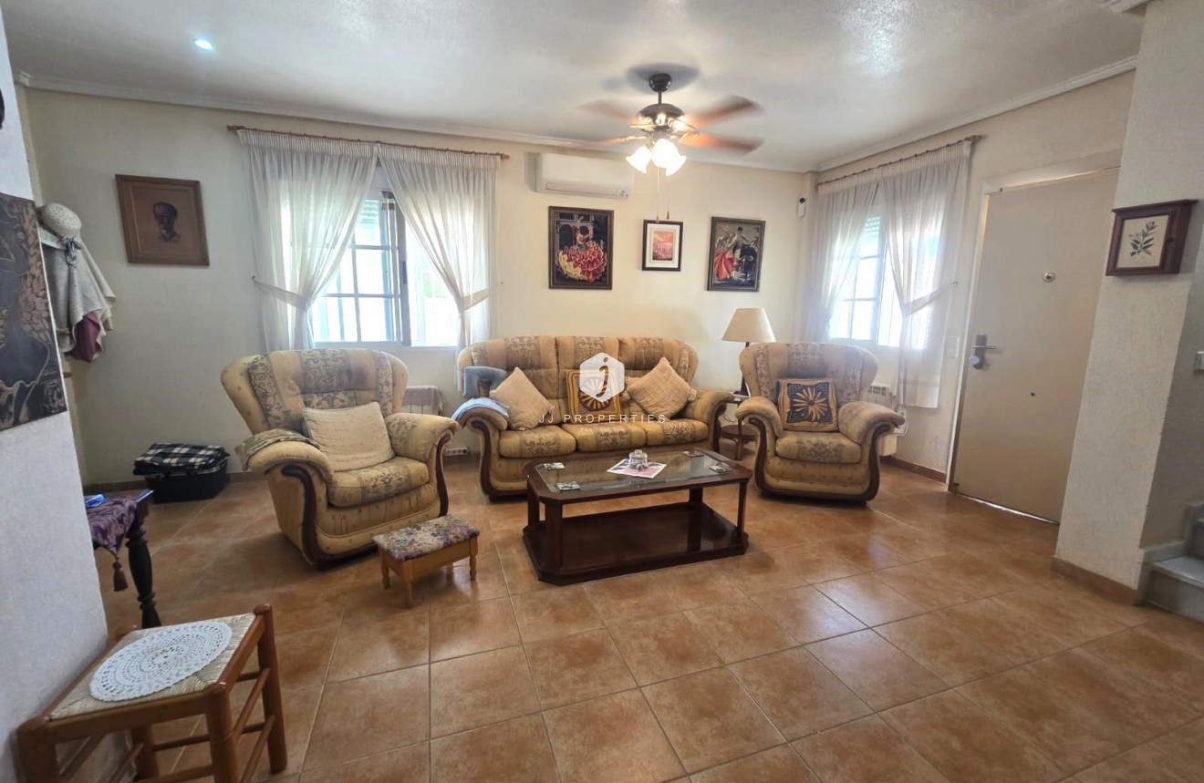 Resale - Villa -
Torrevieja - Los Balcones - Los Altos del Edén