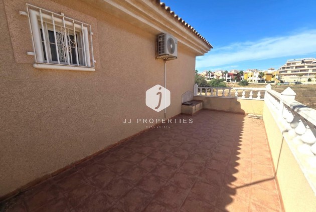 Resale - Villa -
Torrevieja - Los Balcones - Los Altos del Edén