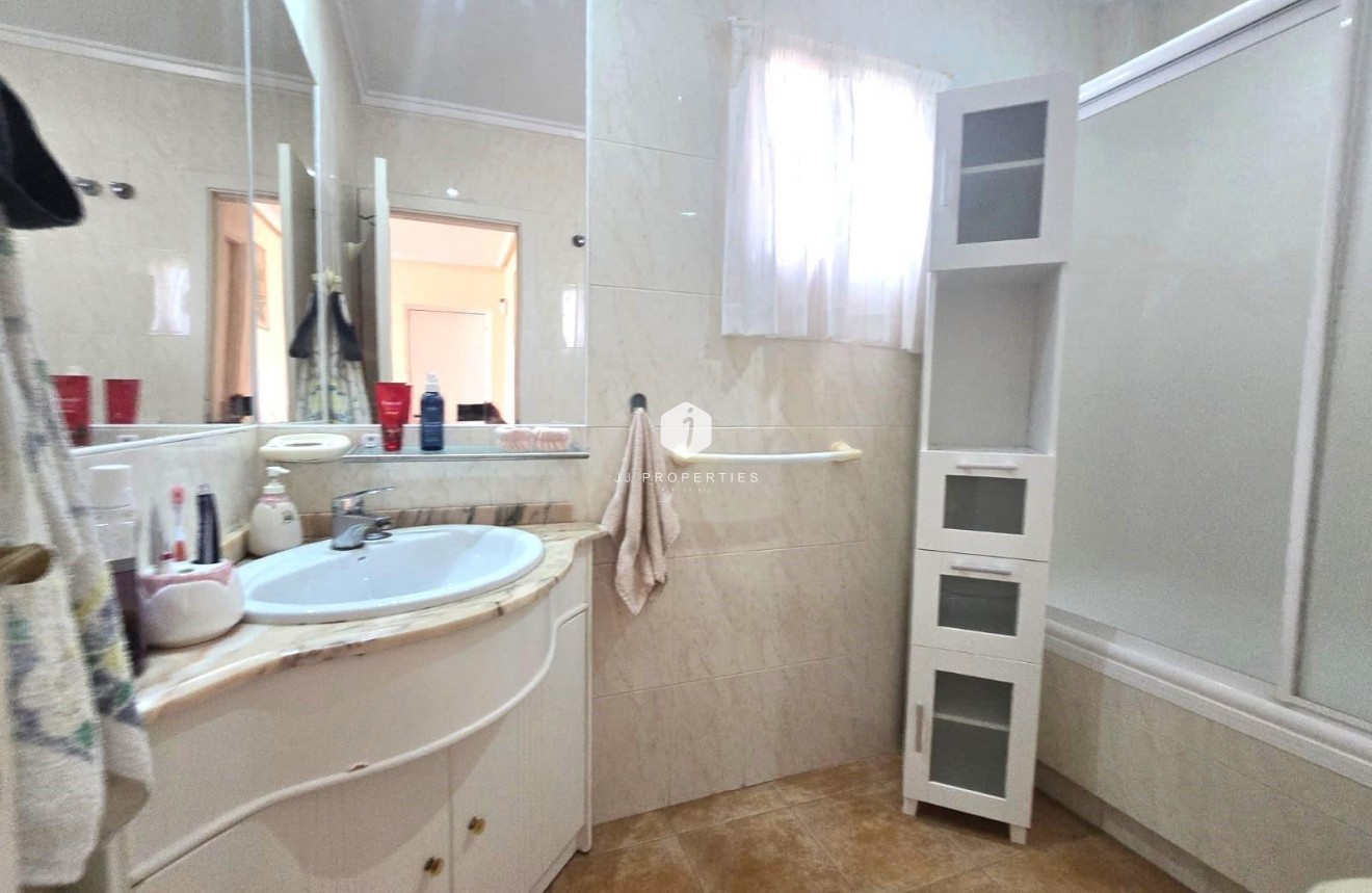 Resale - Villa -
Torrevieja - Los Balcones - Los Altos del Edén