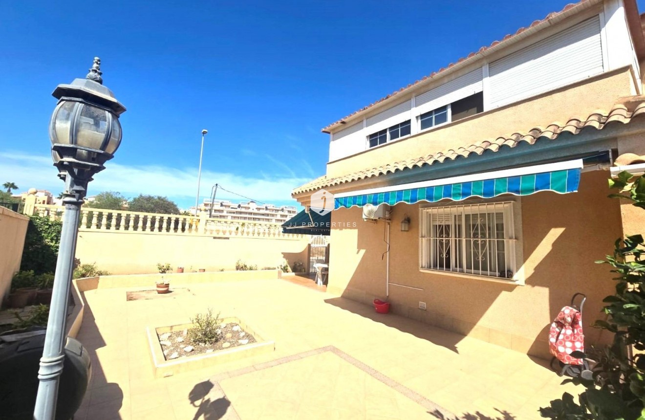Resale - Villa -
Torrevieja - Los Balcones - Los Altos del Edén