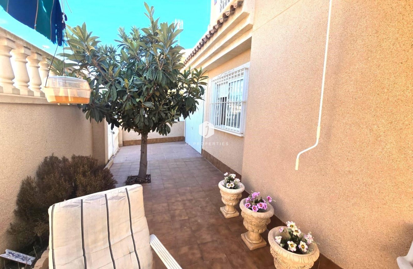 Resale - Villa -
Torrevieja - Los Balcones - Los Altos del Edén