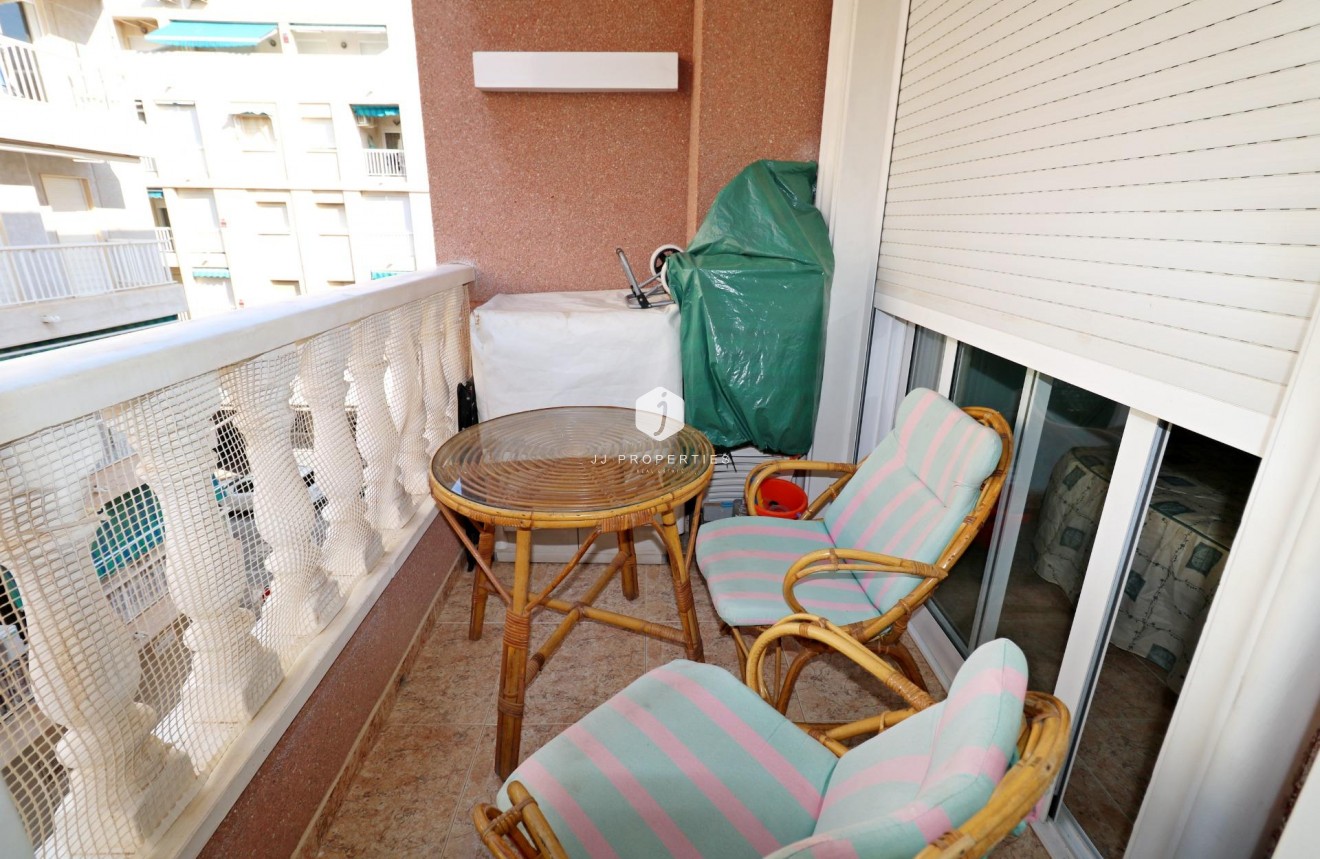 D'occasion - Appartement -
Torrevieja - Acequion
