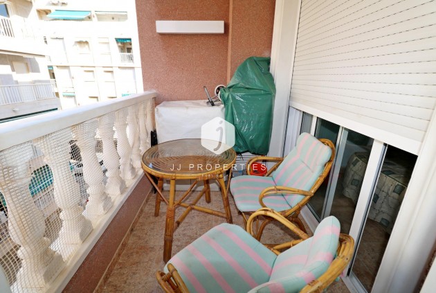 D'occasion - Appartement -
Torrevieja - Acequion
