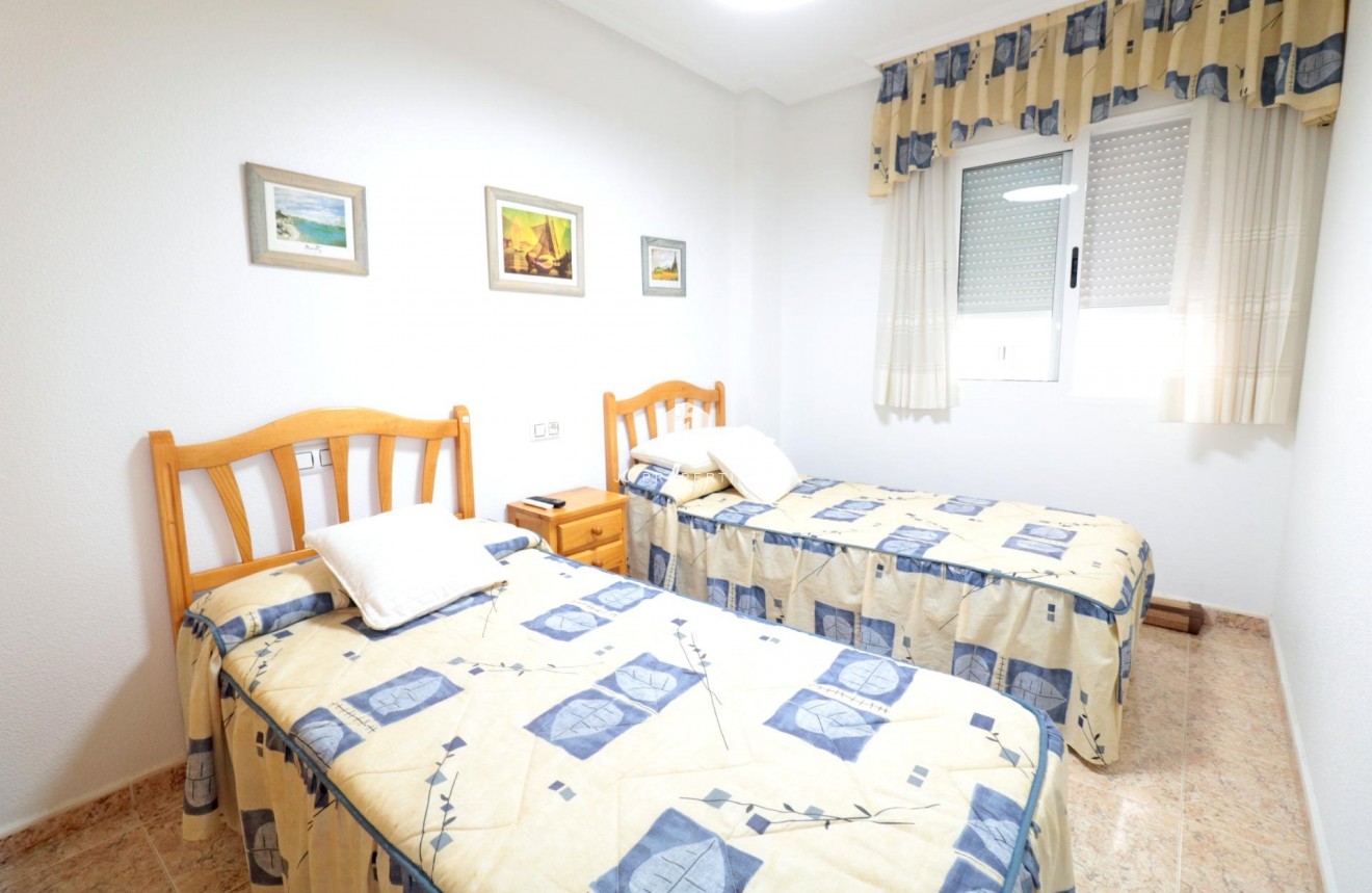 D'occasion - Appartement -
Torrevieja - Acequion