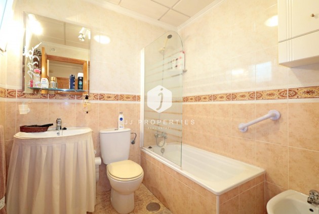 D'occasion - Appartement -
Torrevieja - Acequion