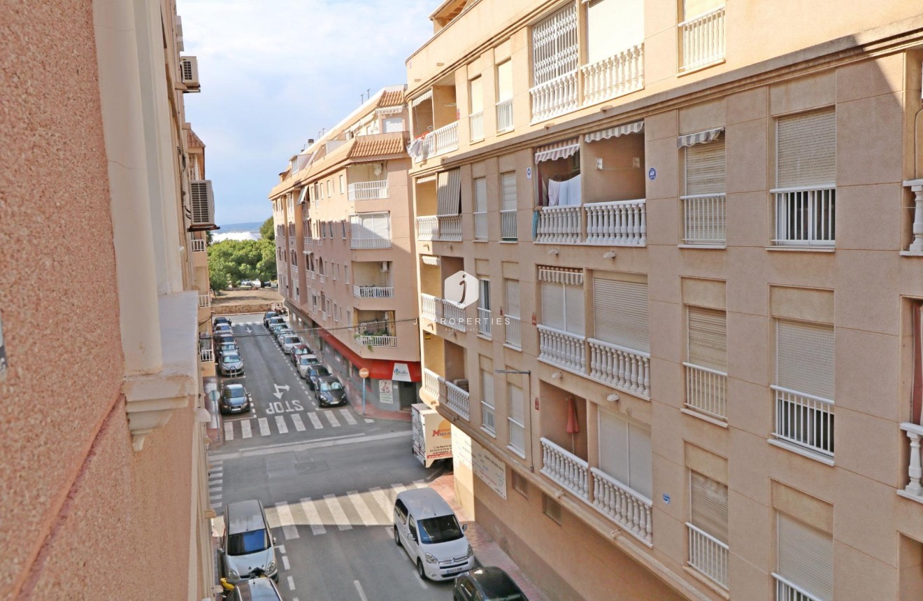 D'occasion - Appartement -
Torrevieja - Acequion