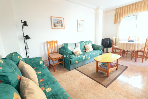 D'occasion - Appartement -
Torrevieja - Acequion