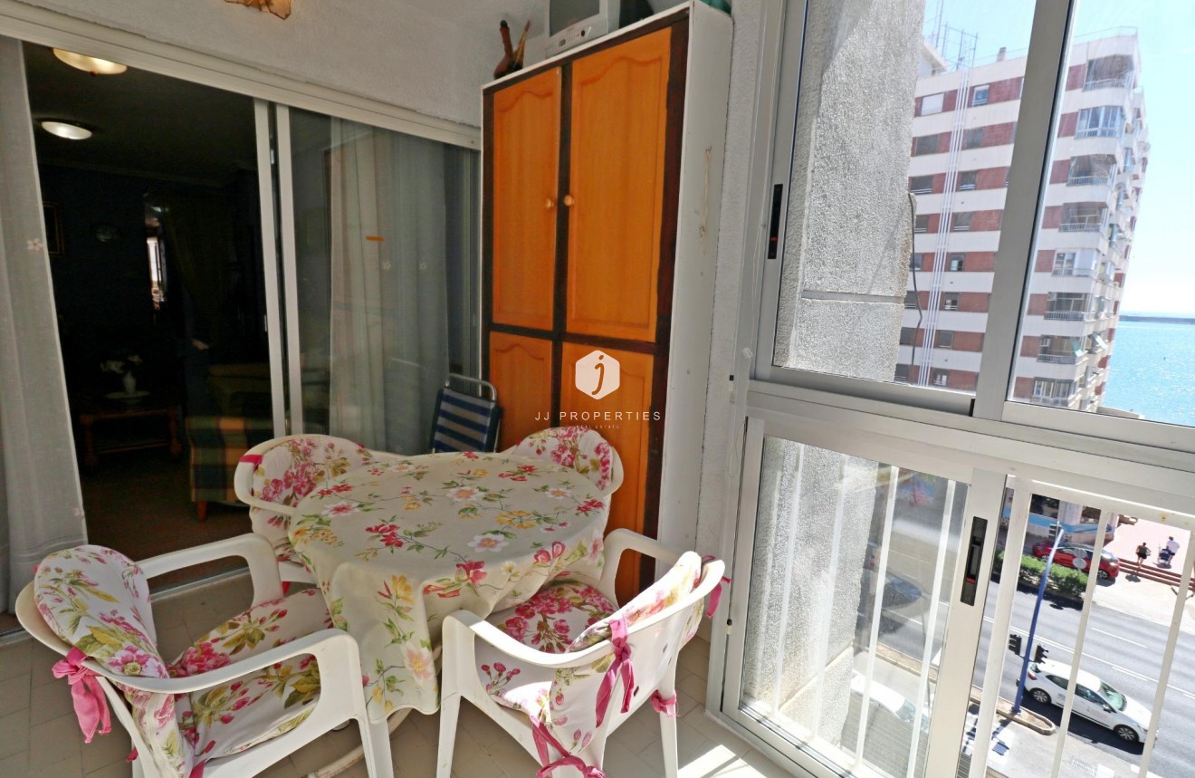 D'occasion - Appartement -
Torrevieja - Acequion