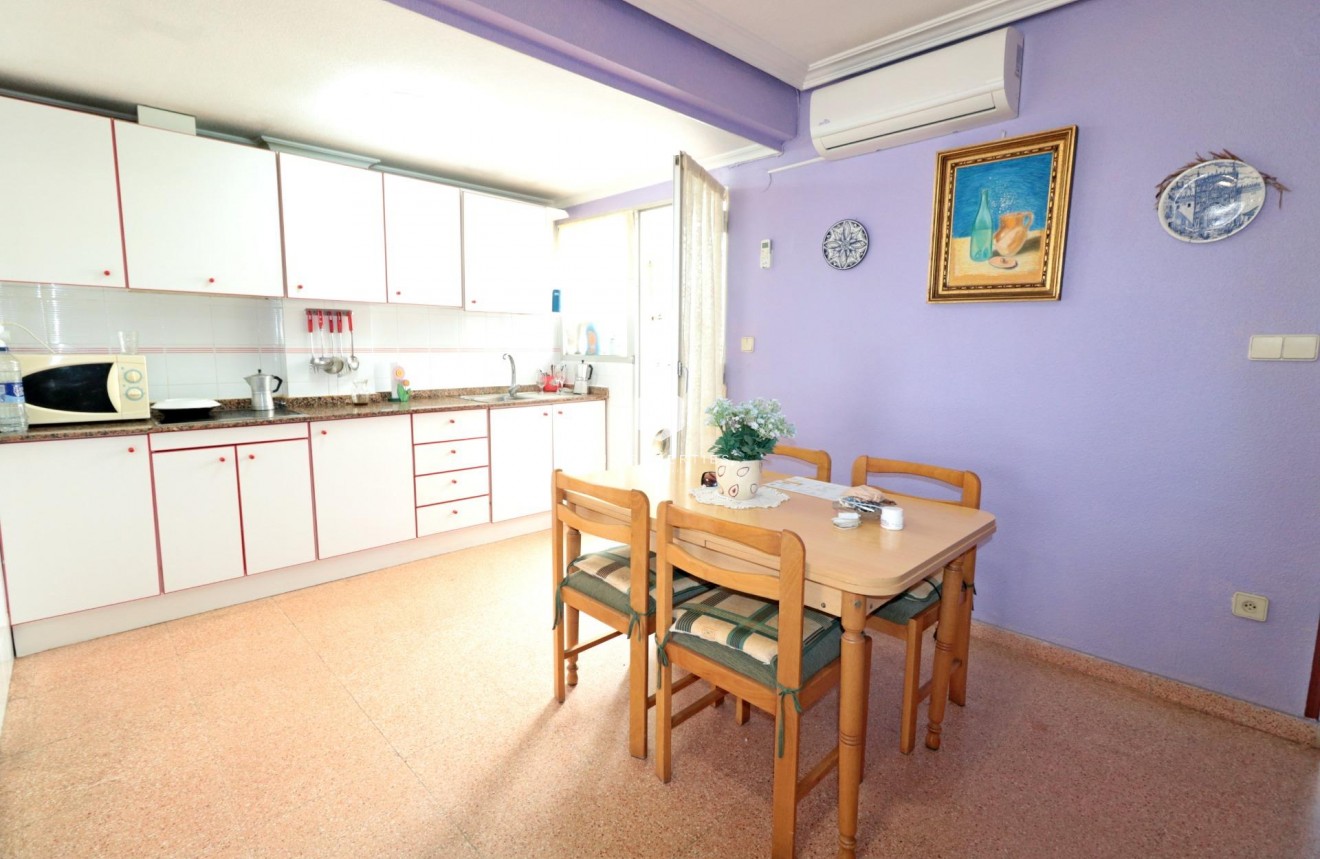 D'occasion - Appartement -
Torrevieja - Acequion