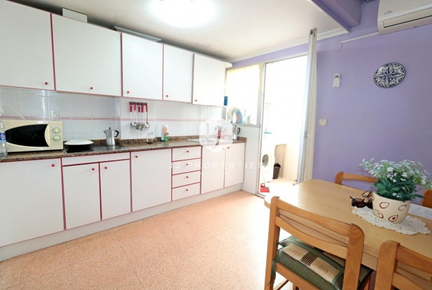 D'occasion - Appartement -
Torrevieja - Acequion