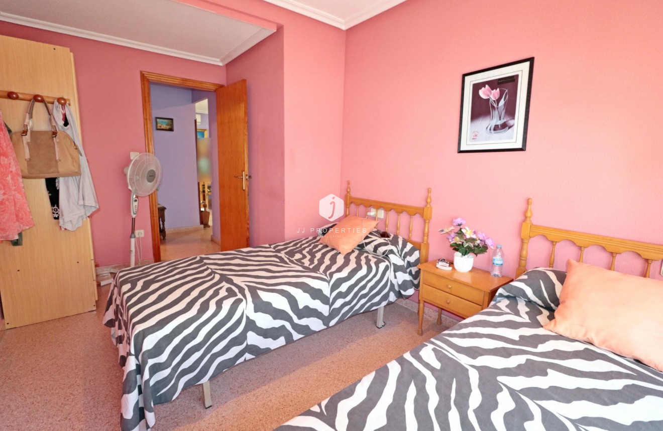 D'occasion - Appartement -
Torrevieja - Acequion