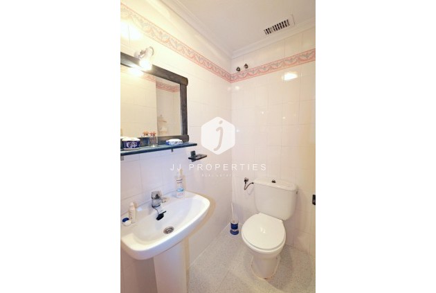 D'occasion - Appartement -
Torrevieja - Acequion