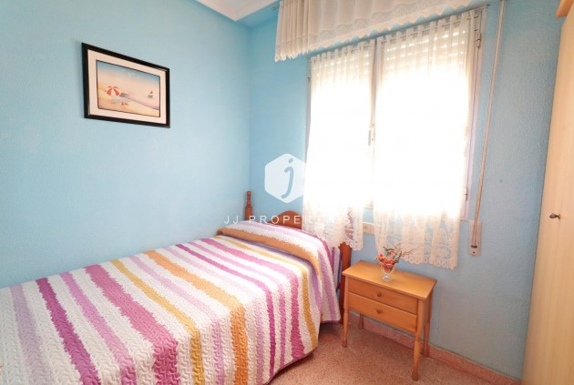 D'occasion - Appartement -
Torrevieja - Acequion