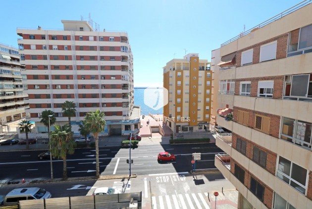 D'occasion - Appartement -
Torrevieja - Acequion