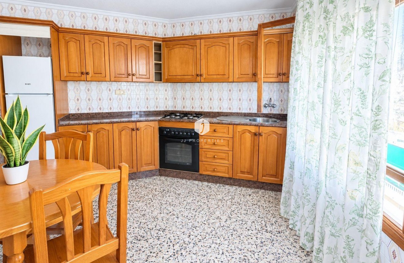 D'occasion - Appartement -
Torrevieja - Acequion